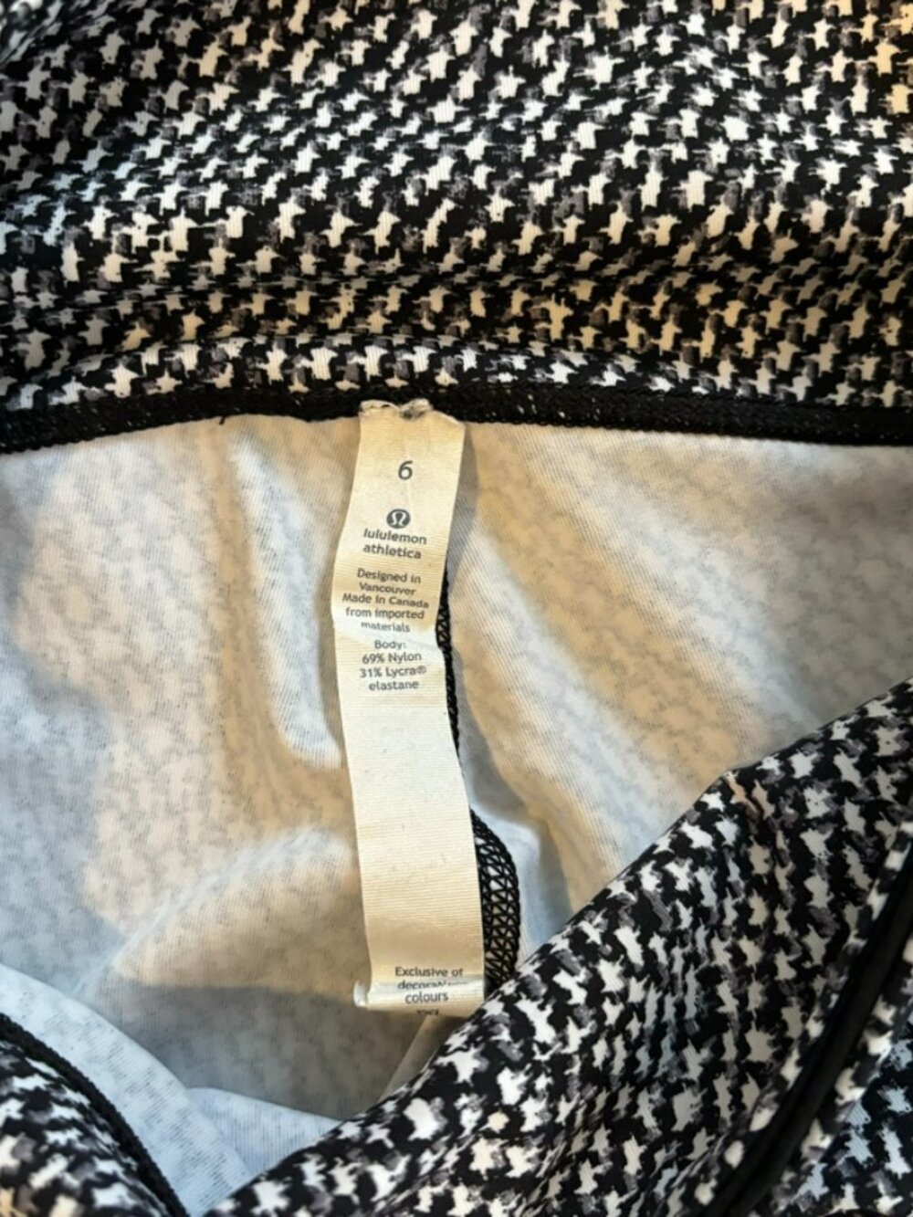 Lululemon Tight Low Rise - Picture 4 of 4